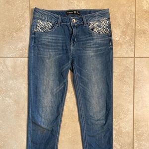 Jeans with embroidery